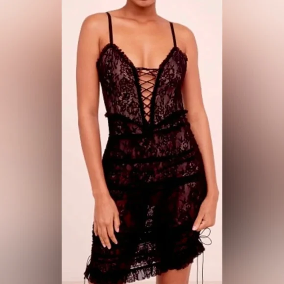 EUC....For Love and Lemons Gracie Lace Bodysuit Dress Size XS (0-2) - Picture 2 of 12